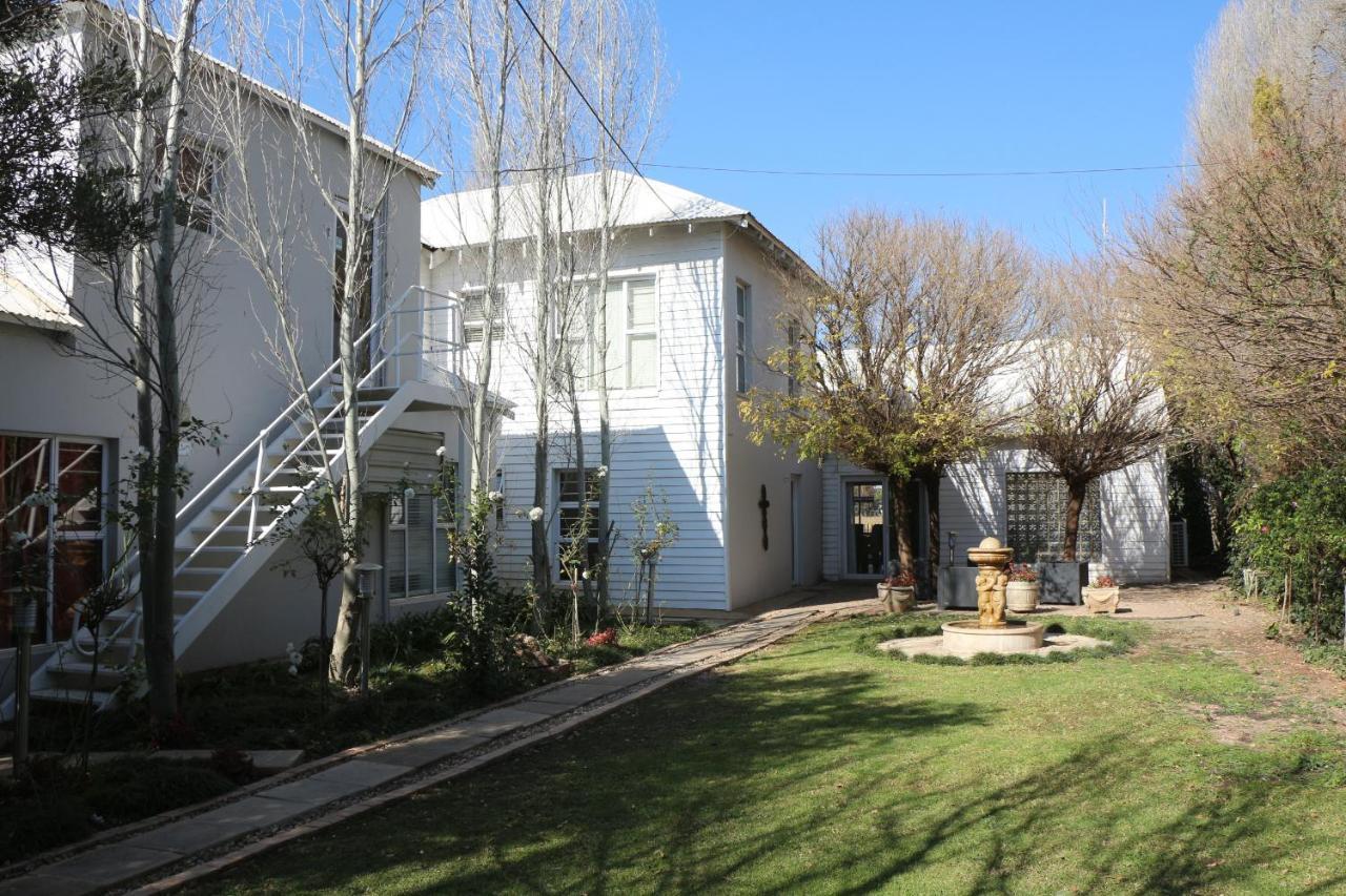Indigo Moon Guesthouse Lichtenburg Eksteriør billede