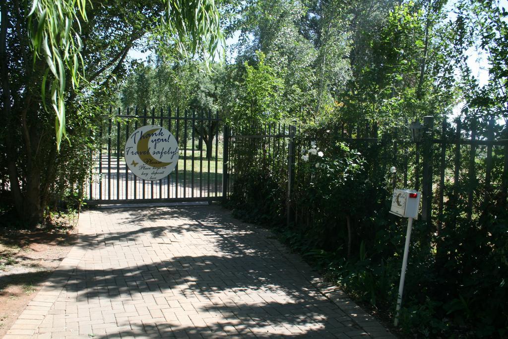 Indigo Moon Guesthouse Lichtenburg Eksteriør billede