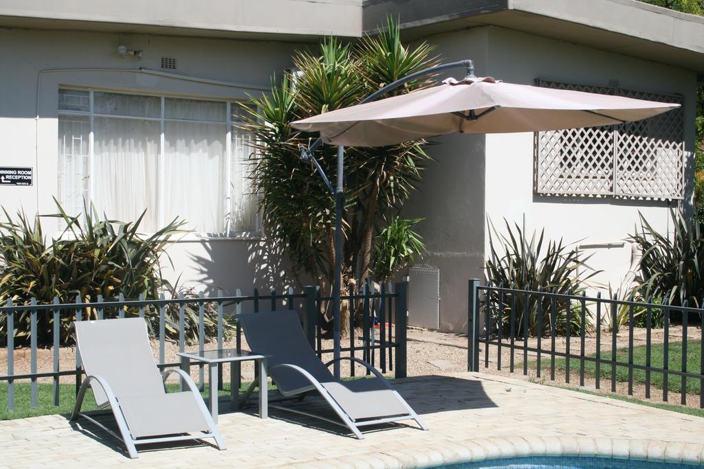Indigo Moon Guesthouse Lichtenburg Eksteriør billede