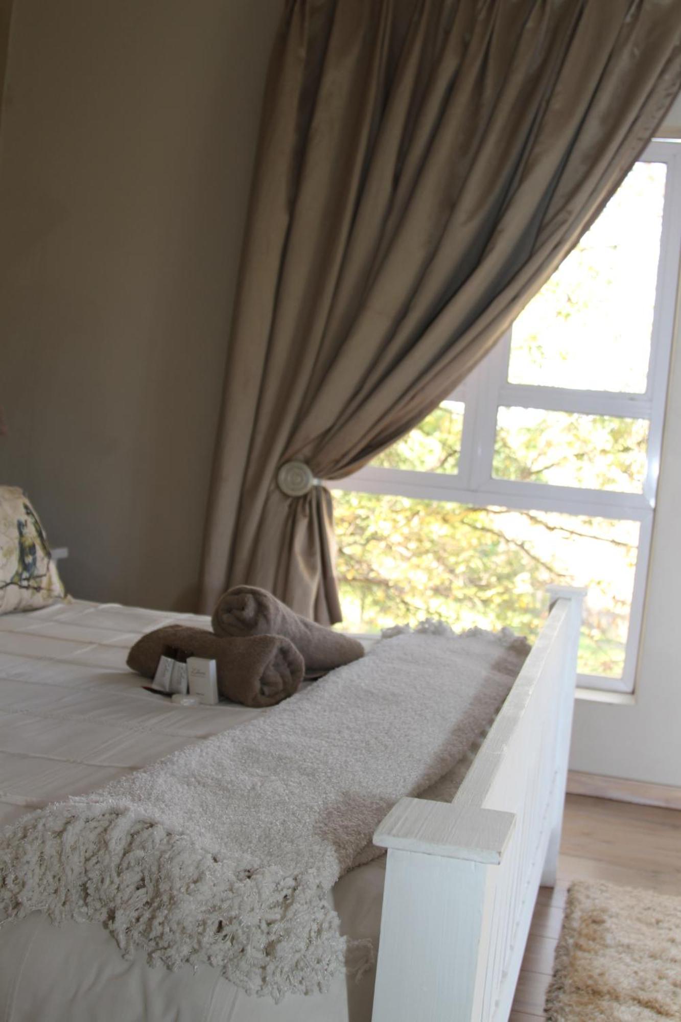 Indigo Moon Guesthouse Lichtenburg Eksteriør billede