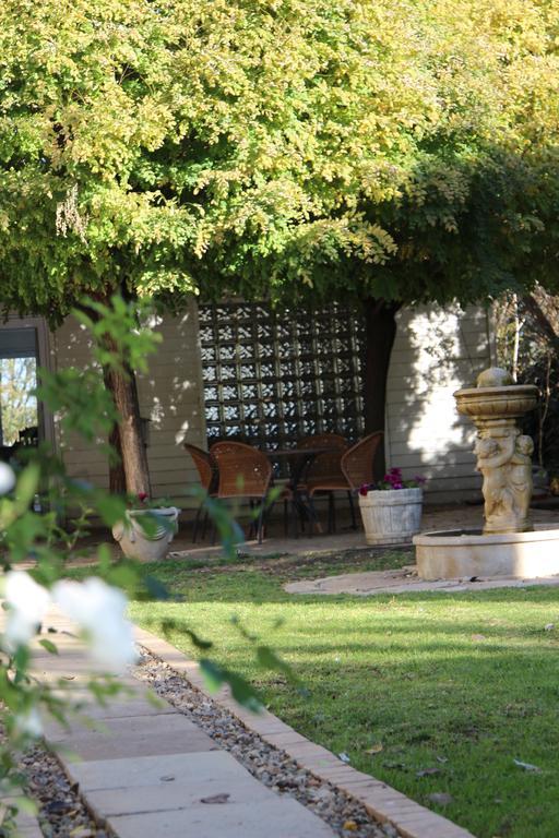 Indigo Moon Guesthouse Lichtenburg Eksteriør billede