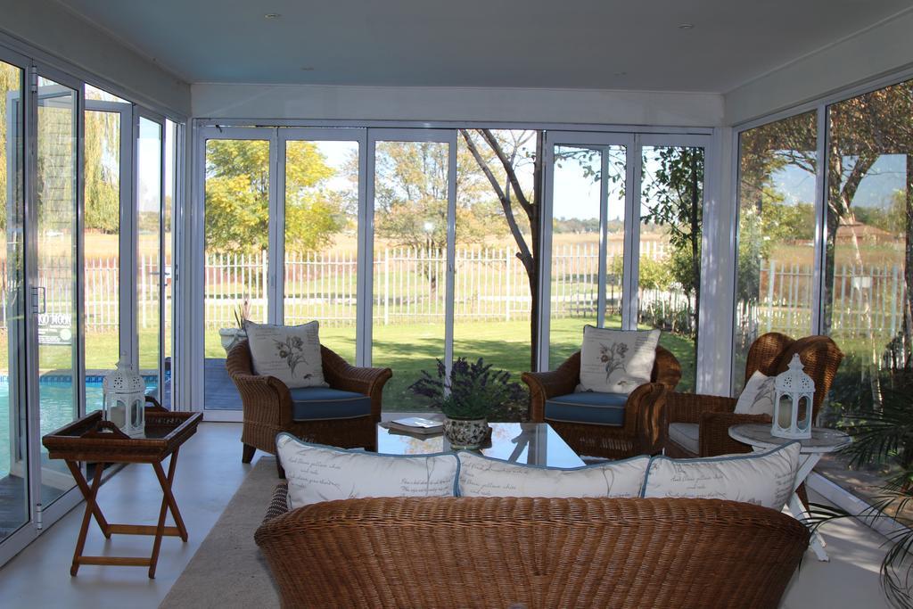 Indigo Moon Guesthouse Lichtenburg Eksteriør billede