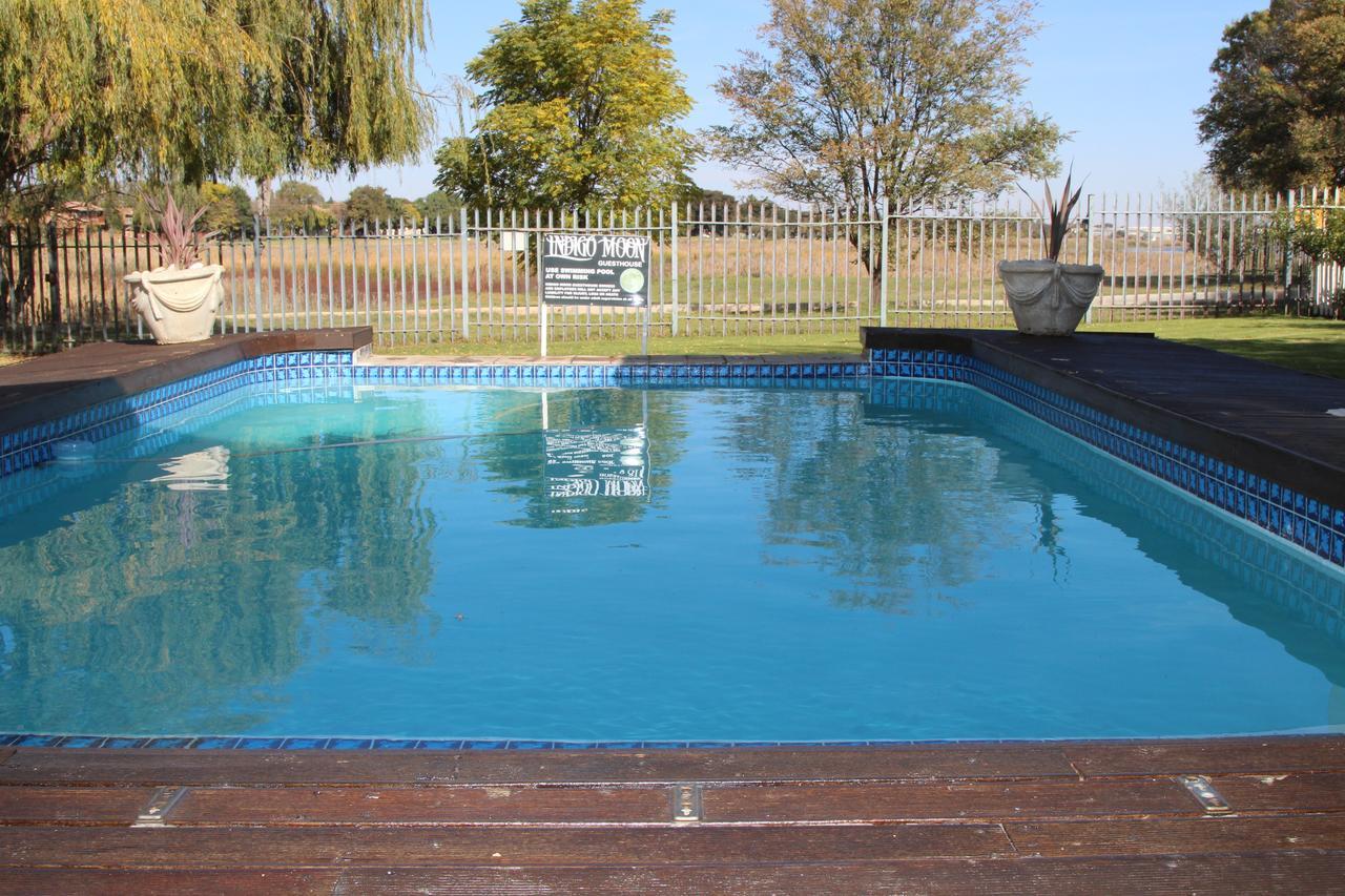Indigo Moon Guesthouse Lichtenburg Eksteriør billede