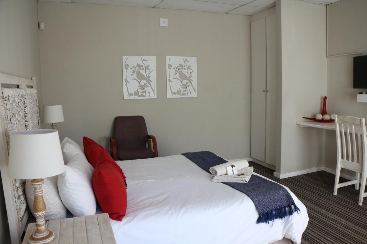 Indigo Moon Guesthouse Lichtenburg Eksteriør billede