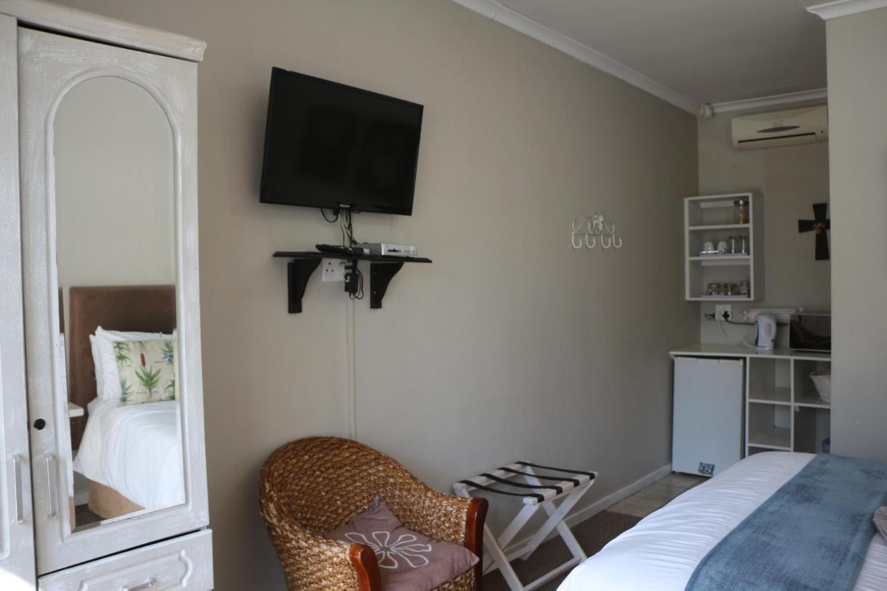 Indigo Moon Guesthouse Lichtenburg Eksteriør billede