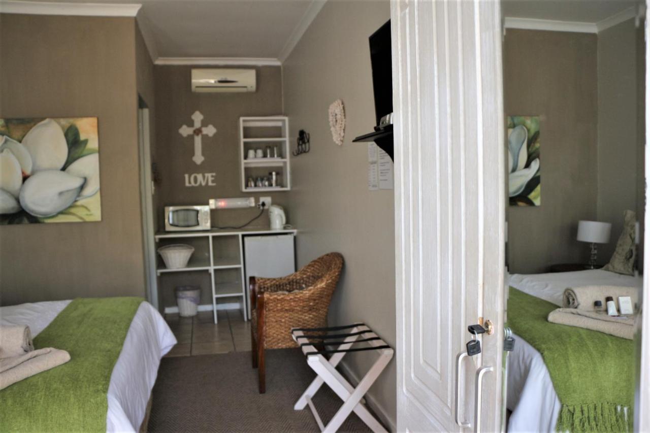 Indigo Moon Guesthouse Lichtenburg Eksteriør billede